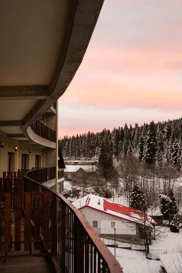 Atrium Hotel Mountain View Predeal Eksteriør billede